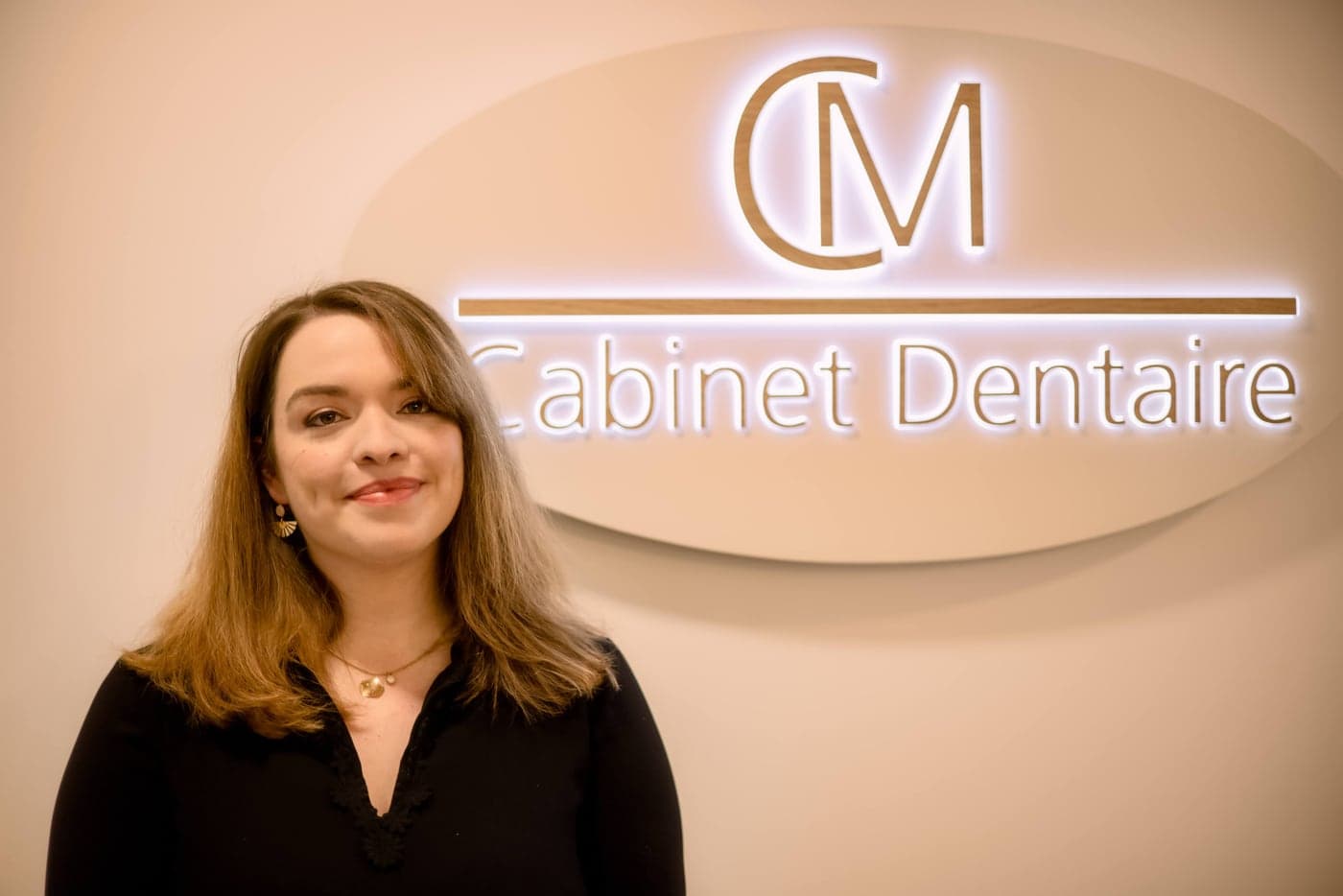 Portrait du Dr Carballo Alice, chirurgien-dentiste